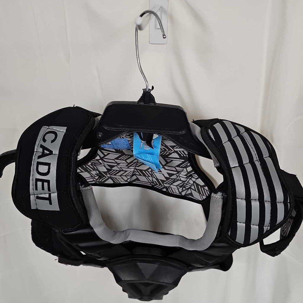 True Cadet Lacrosse Shoulder Pads, Size Youth Medium