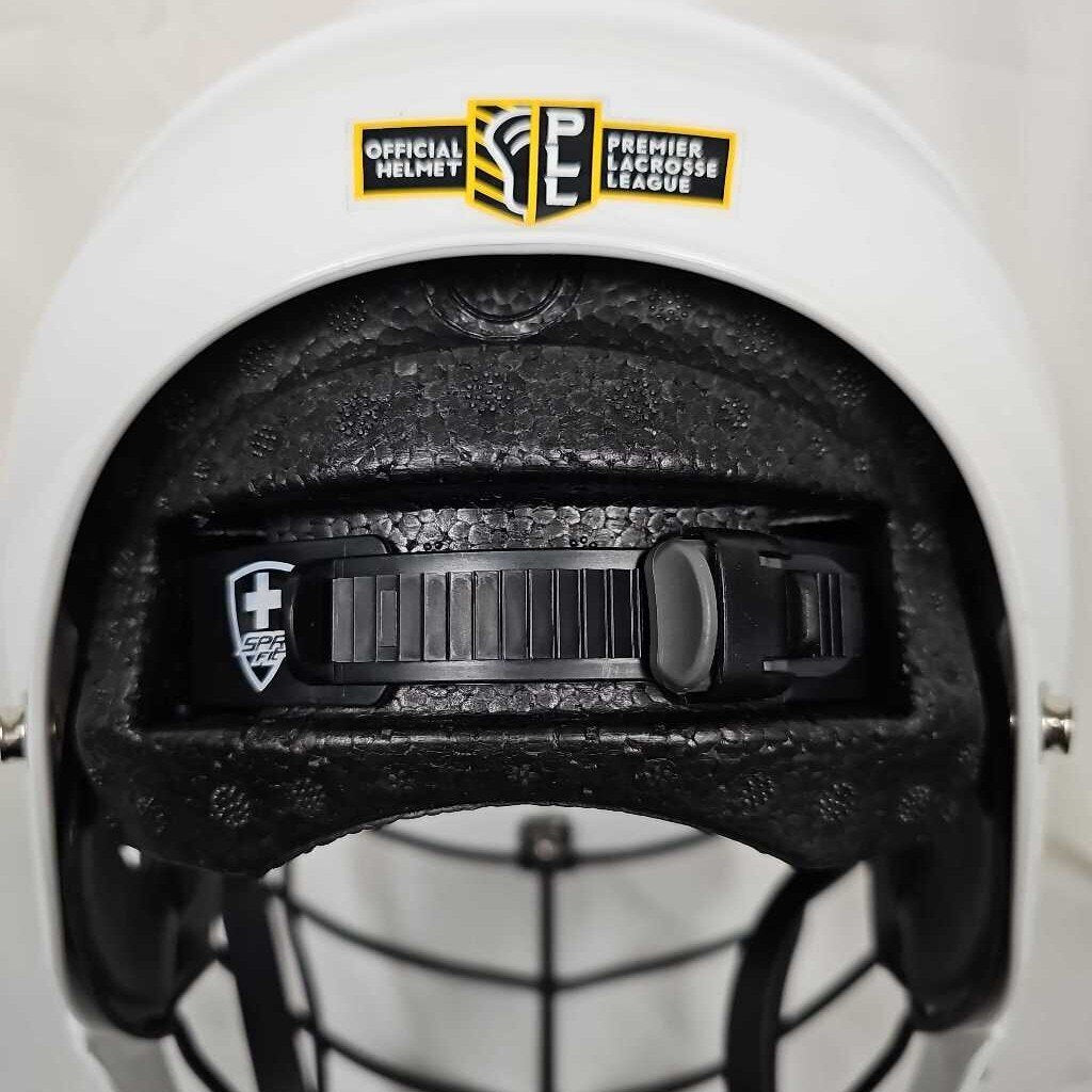 Cascade CPV-R Lacrosse Helmet- Size Medium/Large