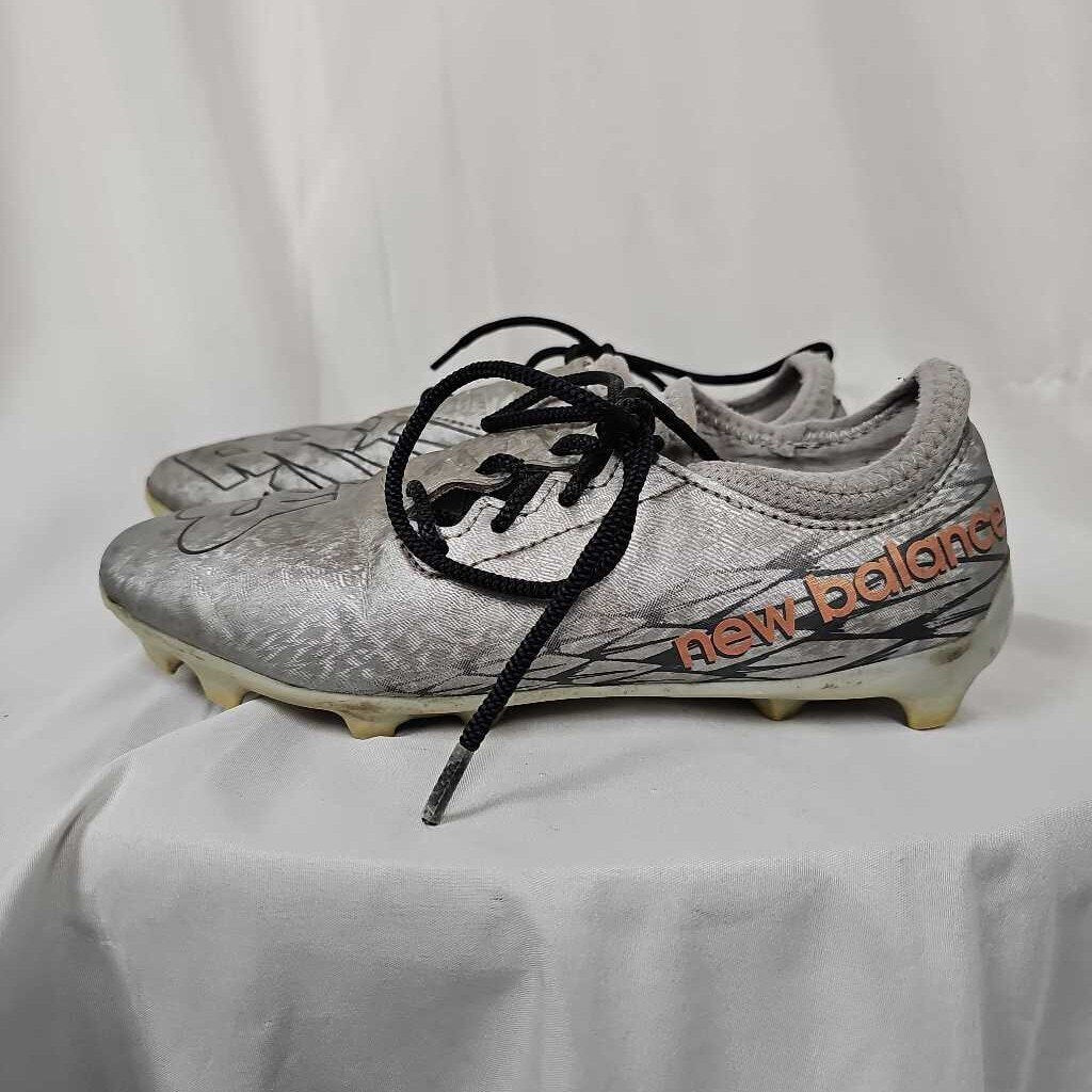 New Balance Furon Kid's Soccer Cleats, Size 5