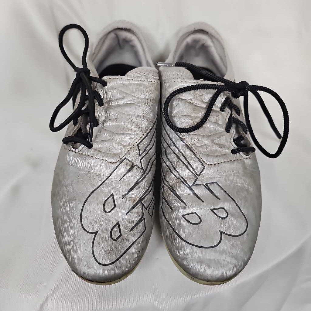 New Balance Furon Kid's Soccer Cleats, Size 5