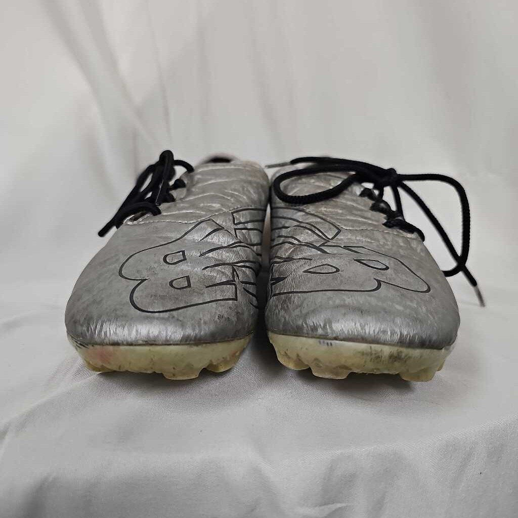 New Balance Furon Kid's Soccer Cleats, Size 5