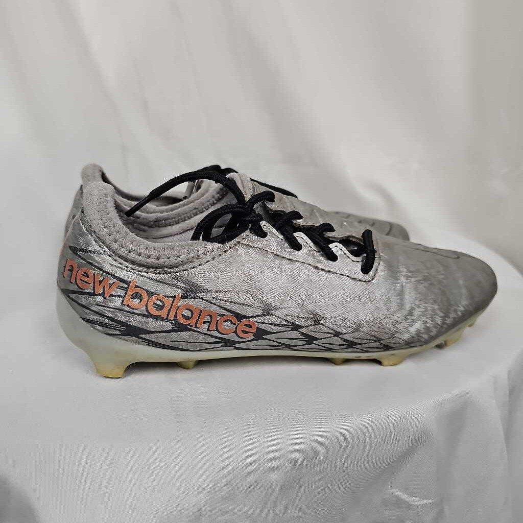 New Balance Furon Kid's Soccer Cleats, Size 5