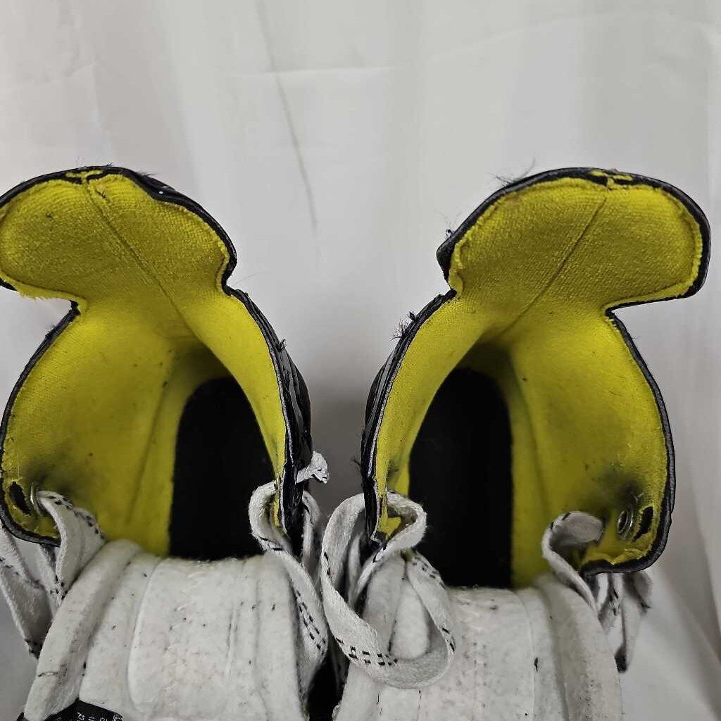Bauer Supreme S27 Hockey Skates, Y13
