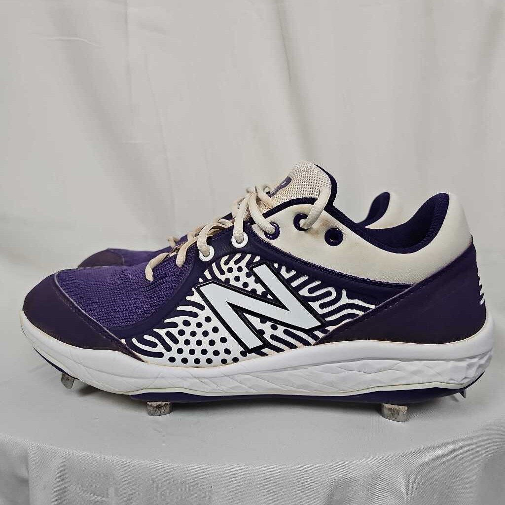 New Balance Metal Baseball Cleats, Size 11