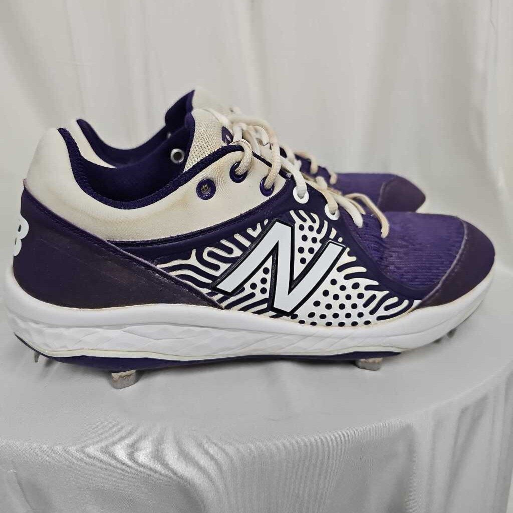 New Balance Metal Baseball Cleats, Size 11