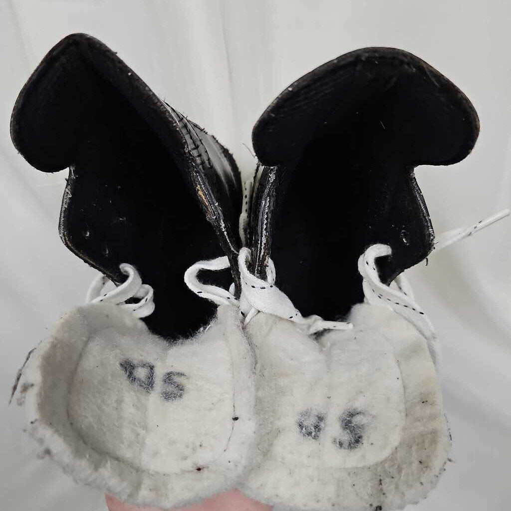 Bauer Supreme 90 Youth Hockey Skates, Size Y11