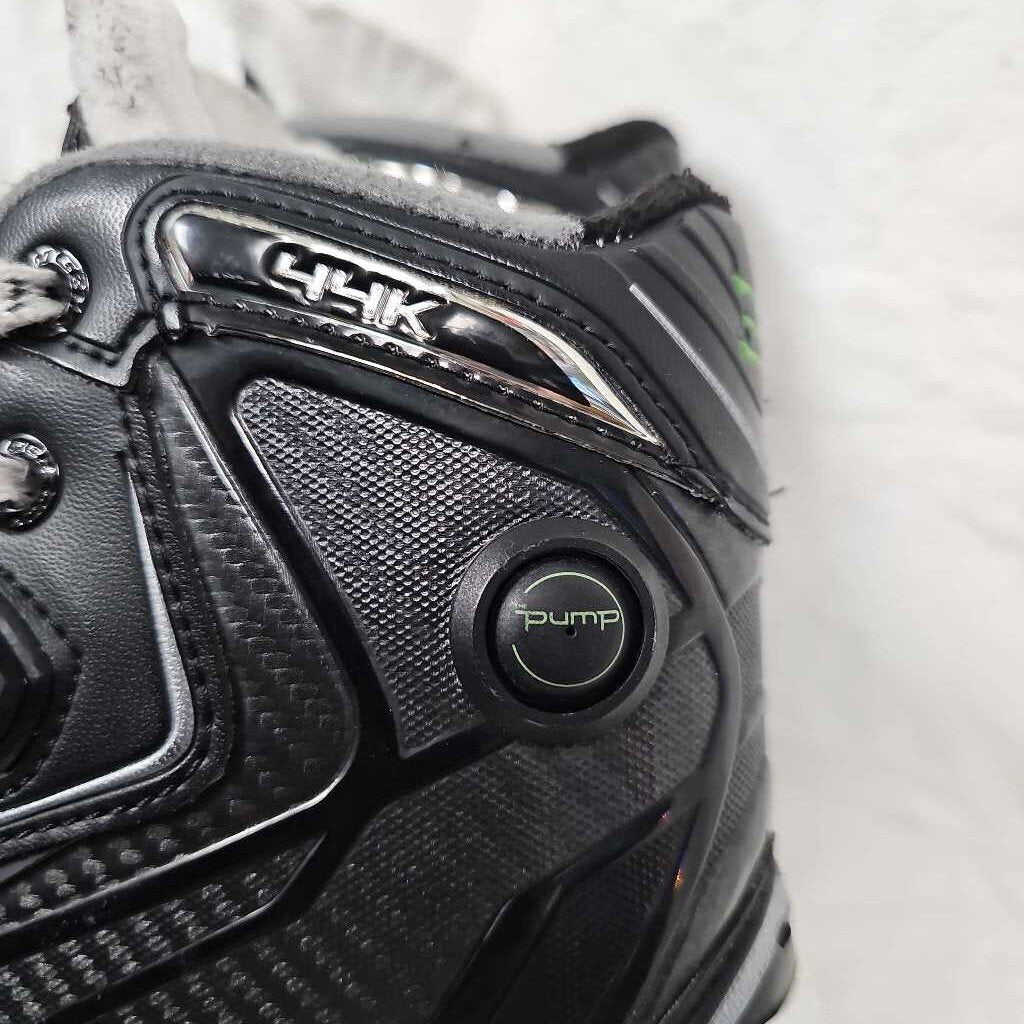 CCM Ribcor 44K Pump Goalie Skates, Size 3.5