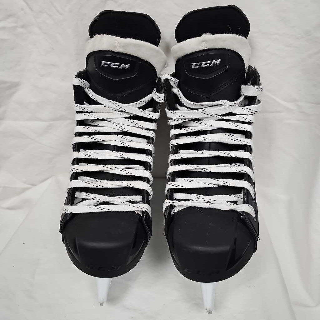 CCM Tacks 1052 Junior Hockey Skates, Size 5