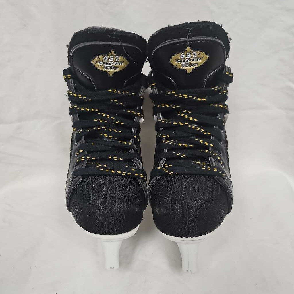 CCM Super Tacks 652 Youth Hockey Skates, Size Y8