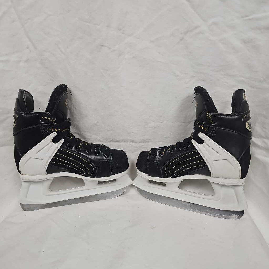 CCM Super Tacks 652 Youth Hockey Skates, Size Y8