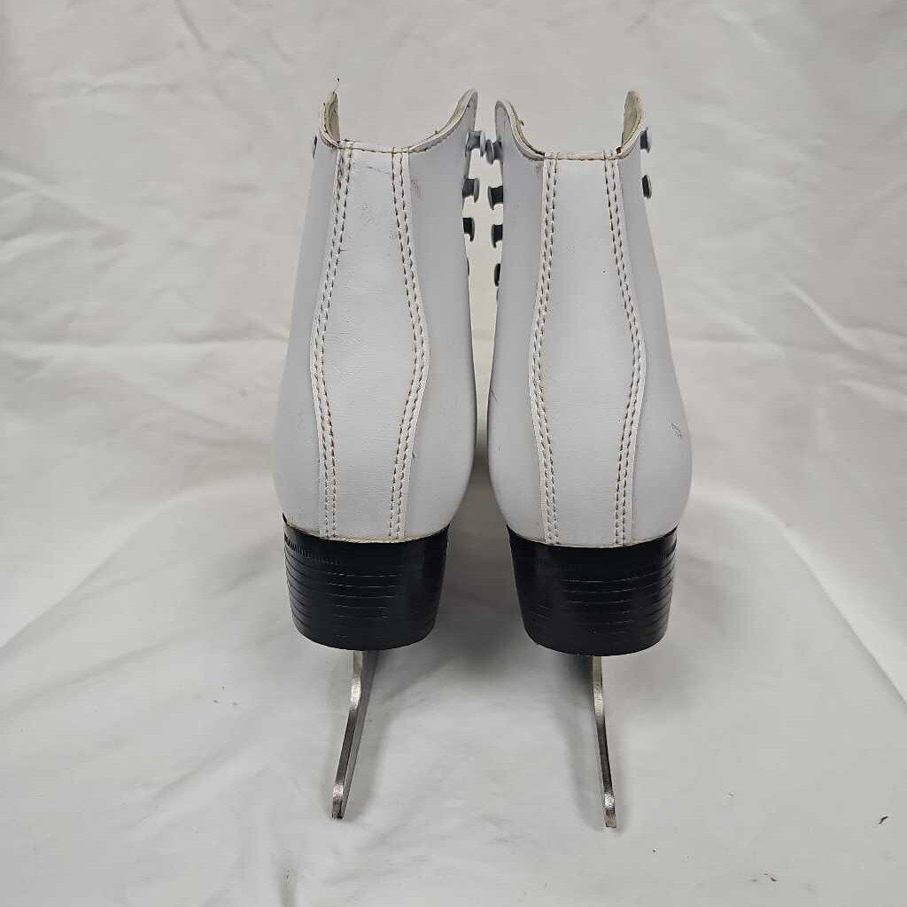 American Athletics Women's Figure Skates, Size 7
