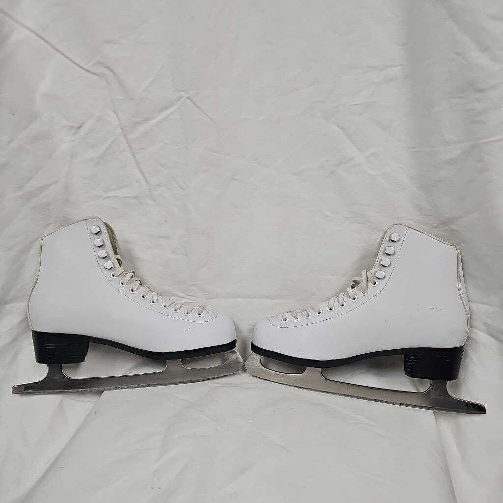 American Athletics Women's Figure Skates, Size 7