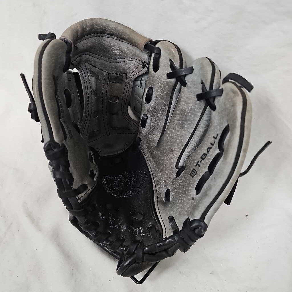 Wilson EZ Catch A425 T-Ball Glove, 9.5"