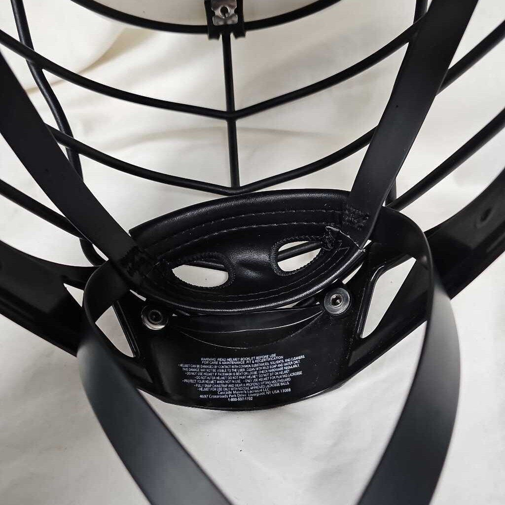 Cascade CPV-R Lacrosse Helmet, Size Medium/Large