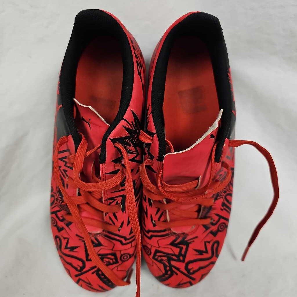 PUMA x PULISIC Soccer Cleats, Size 2.5