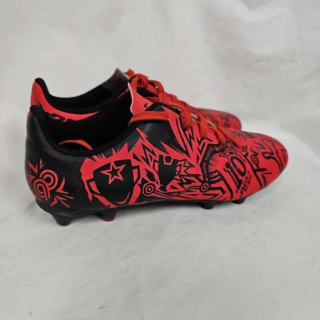 PUMA x PULISIC Soccer Cleats, Size 2.5