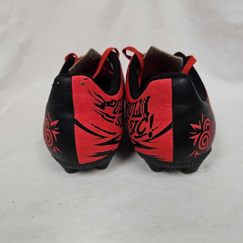 PUMA x PULISIC Soccer Cleats, Size 2.5