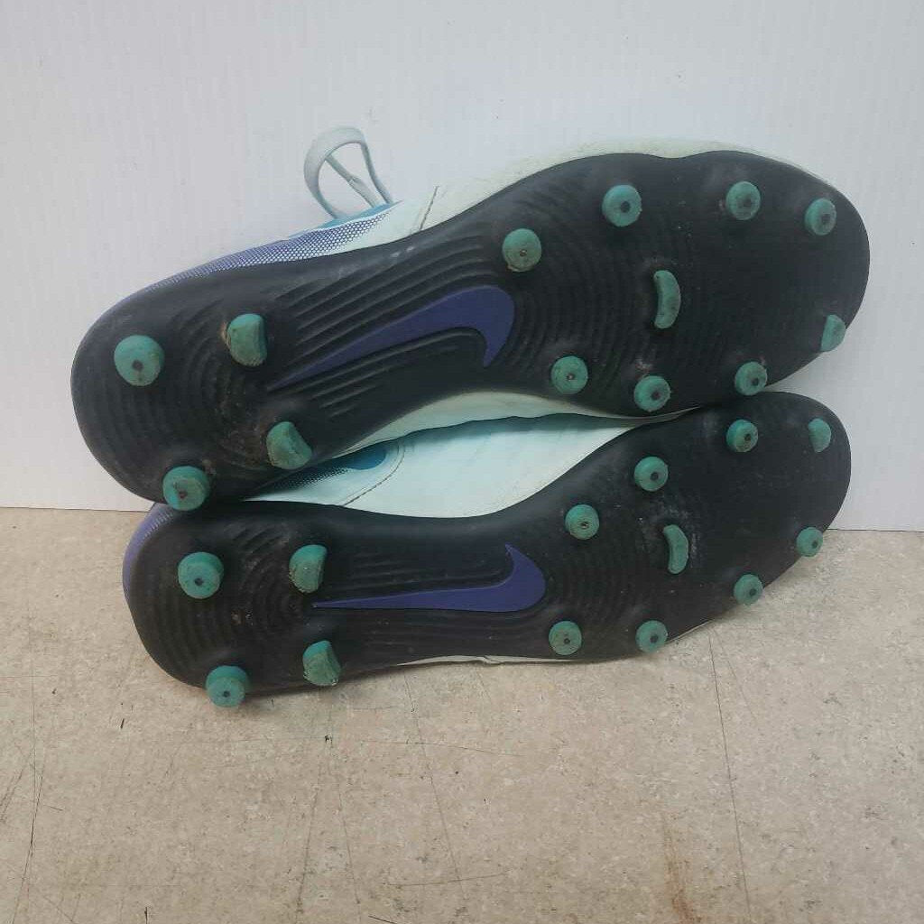 Nike Tiempo Soccer Cleats