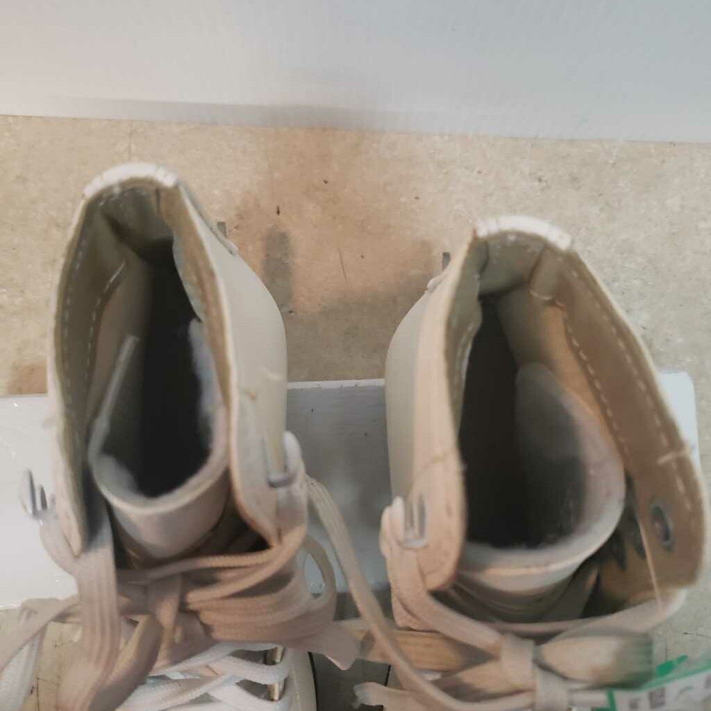 American Figure Skates