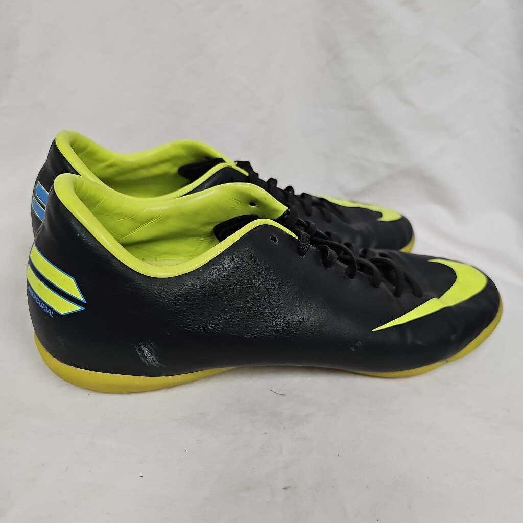 Nike Mercurial Indoor Soccer Shoes, Size 7