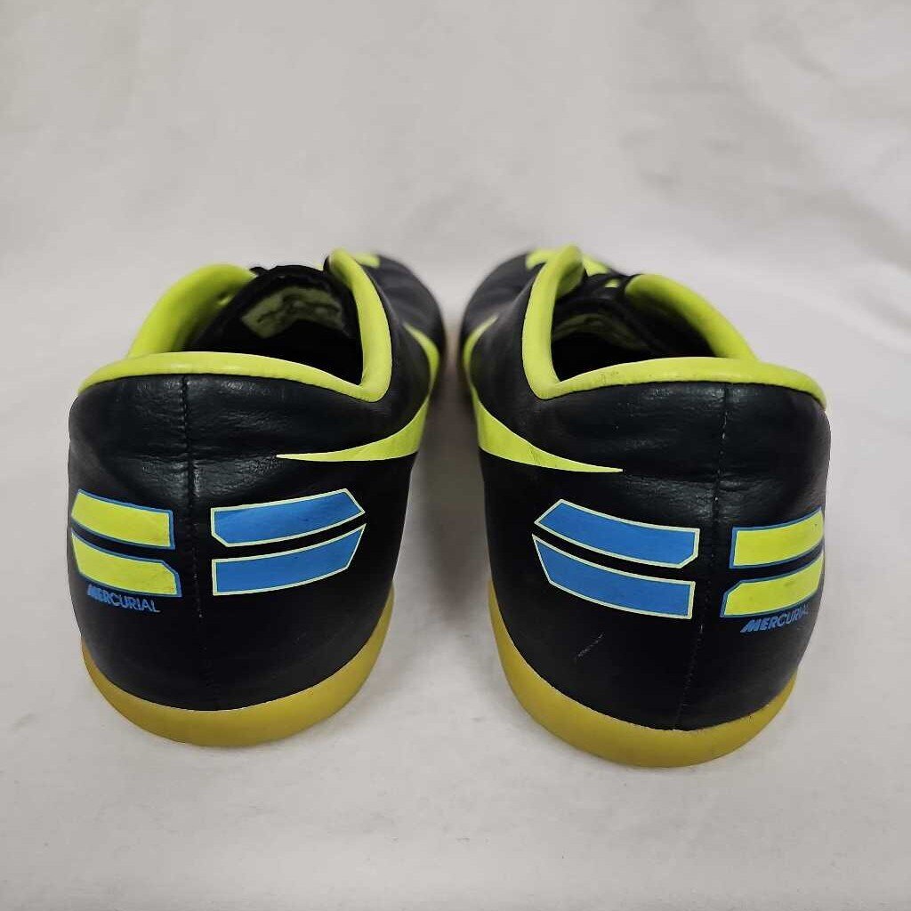 Nike Mercurial Indoor Soccer Shoes, Size 7