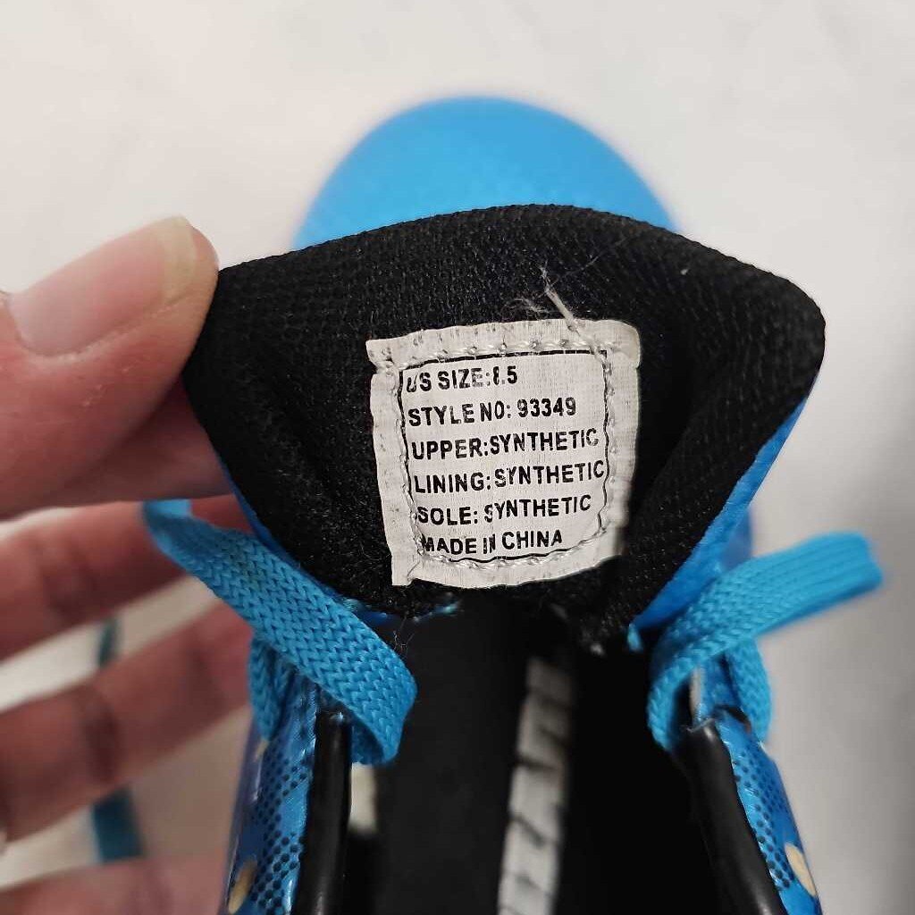 Vizari Youth Soccer Cleats, Size Y8.5