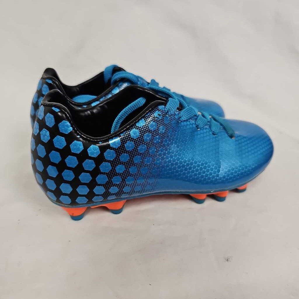 Vizari Youth Soccer Cleats, Size Y8.5