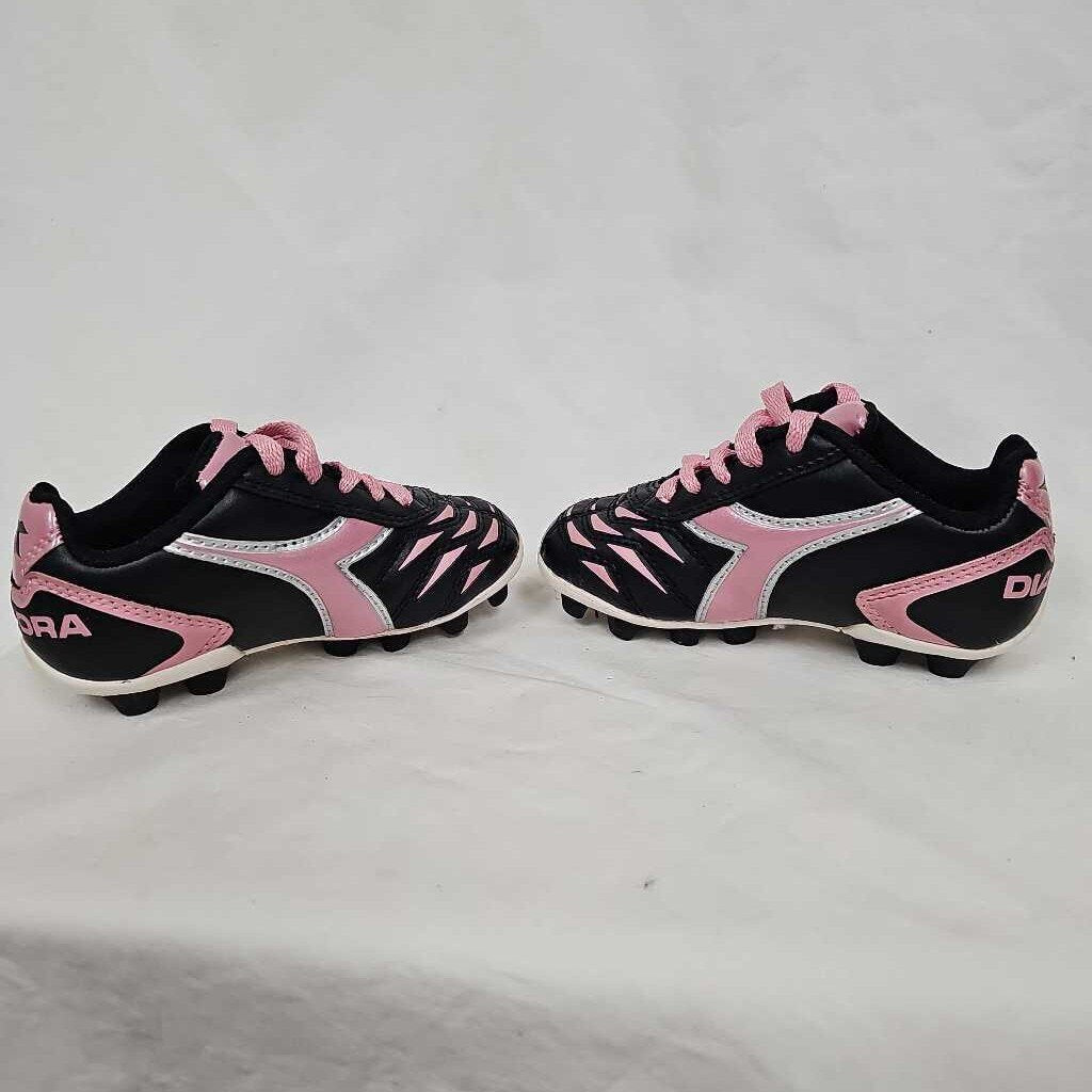 Diadora Youth Soccer Cleats, Size Y8