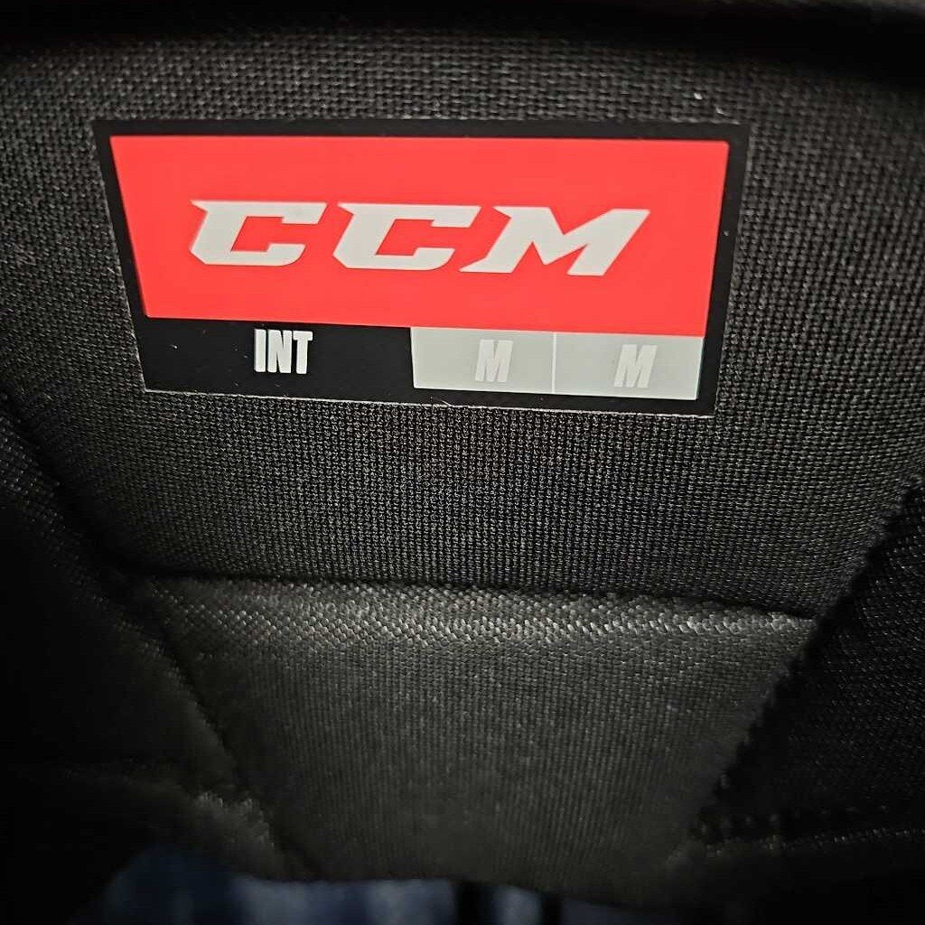 CCM 1.9 Intermediate Goalie Pants, Size Medium