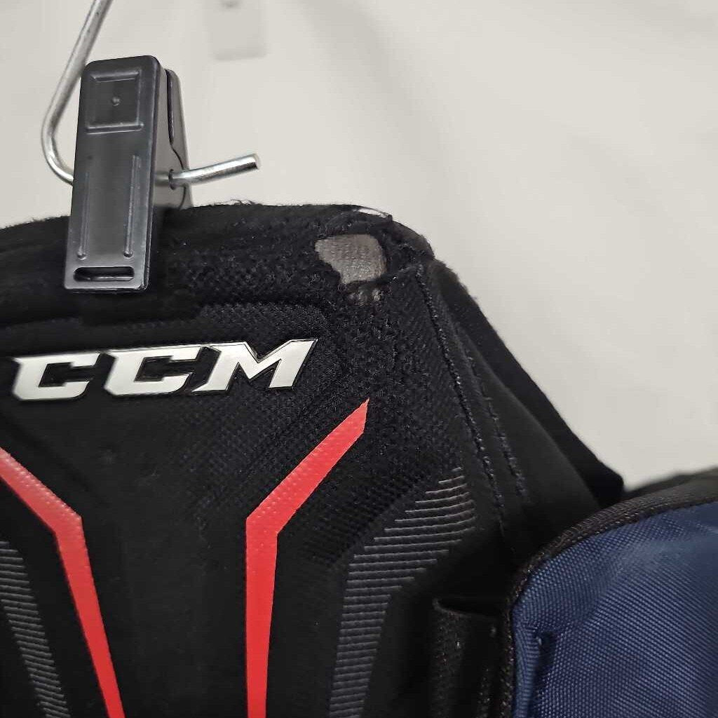 CCM 1.9 Intermediate Goalie Pants, Size Medium