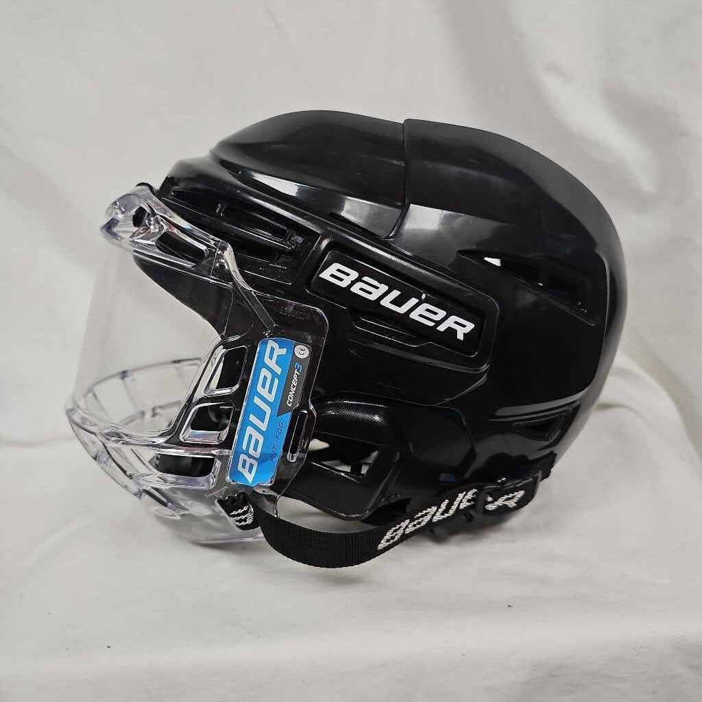 Bauer Prodigy Youth Hockey Helmet with Bauer Concept 3 Jr Shield