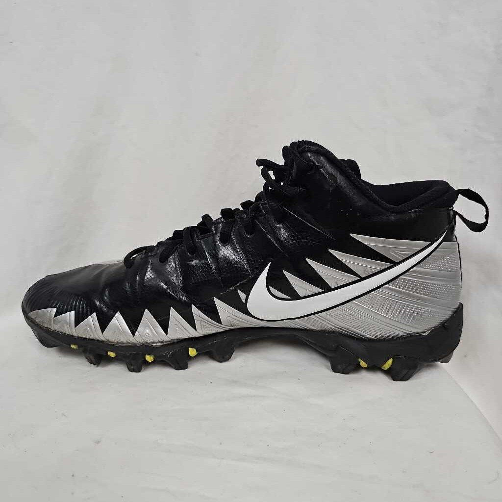 Nike Mens Alpha Menace Shark Football Cleats, Size 11