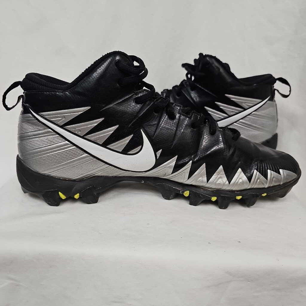 Nike Mens Alpha Menace Shark Football Cleats, Size 11