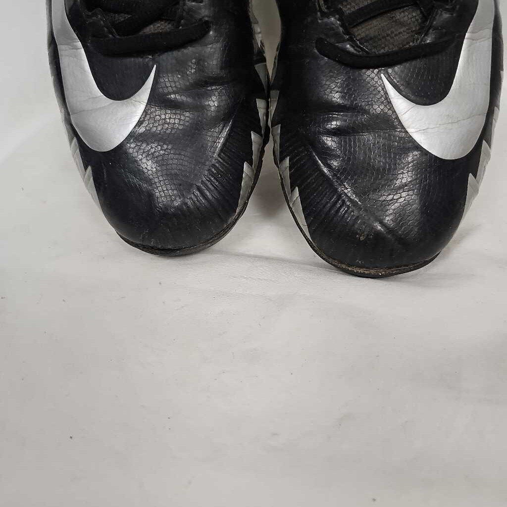 Nike Mens Alpha Menace Shark Football Cleats, Size 11