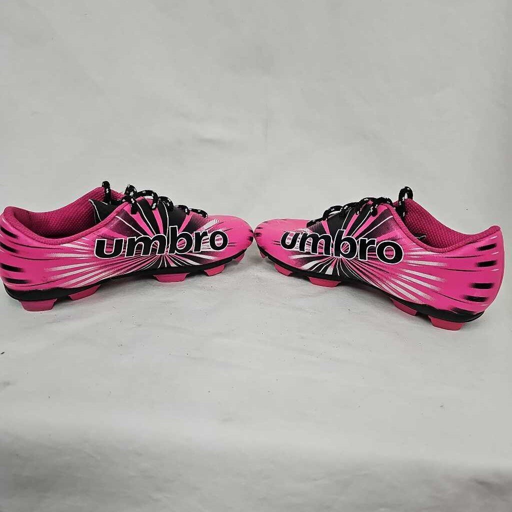 Umbro Iris Youth Soccer Cleats, Size Y12