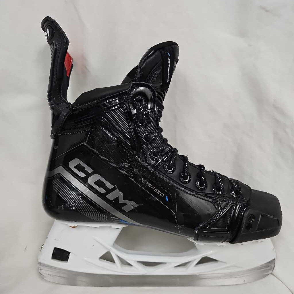 CCM Jetspeed FT690 Intermediate Hockey Skates, Size 5.5 Wide