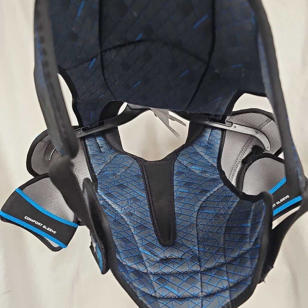 Bauer X Intermediate Hockey Shoulder Pads, Size Intermediate Medium