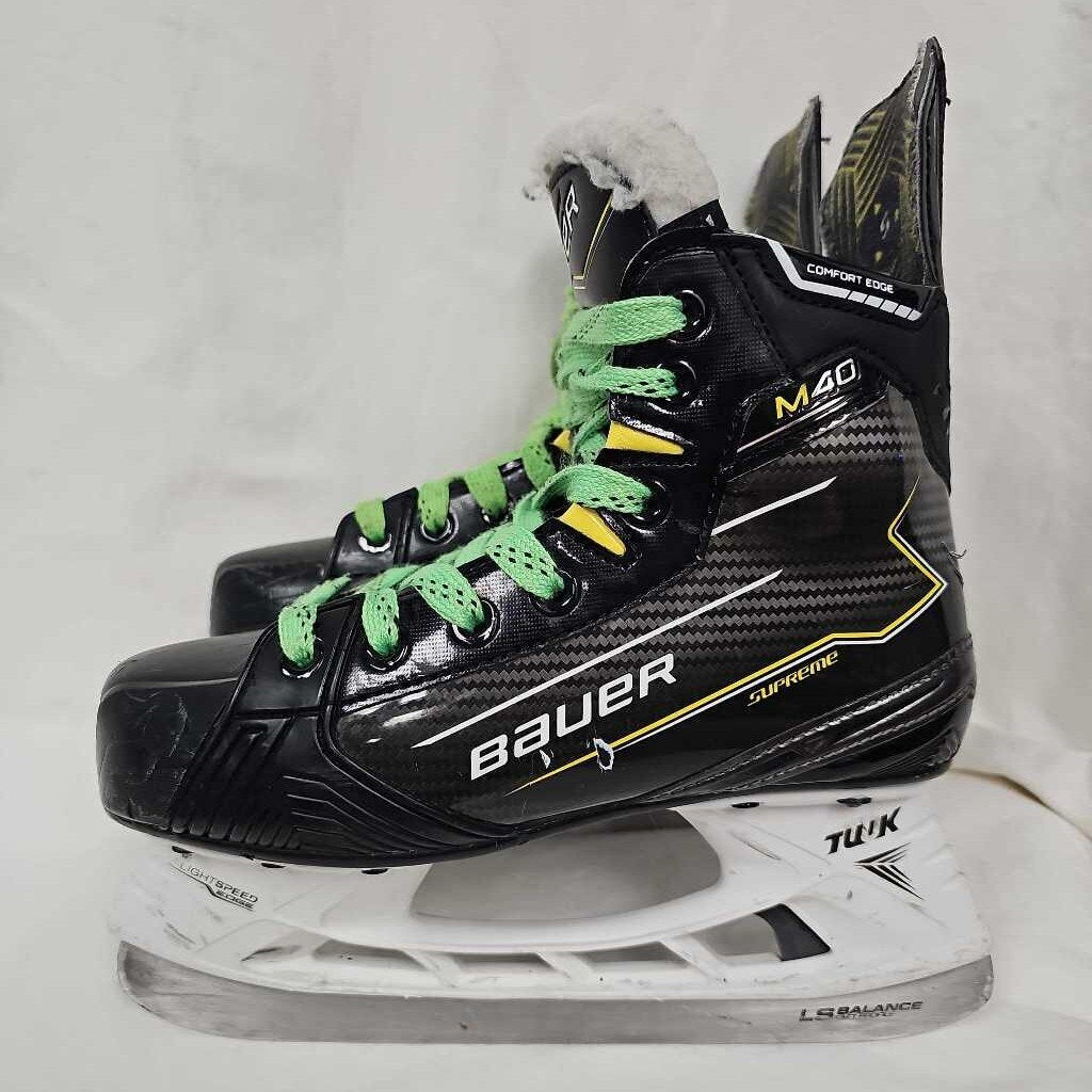 Bauer Supreme M40 Junior Hockey Skates, Size 3.5