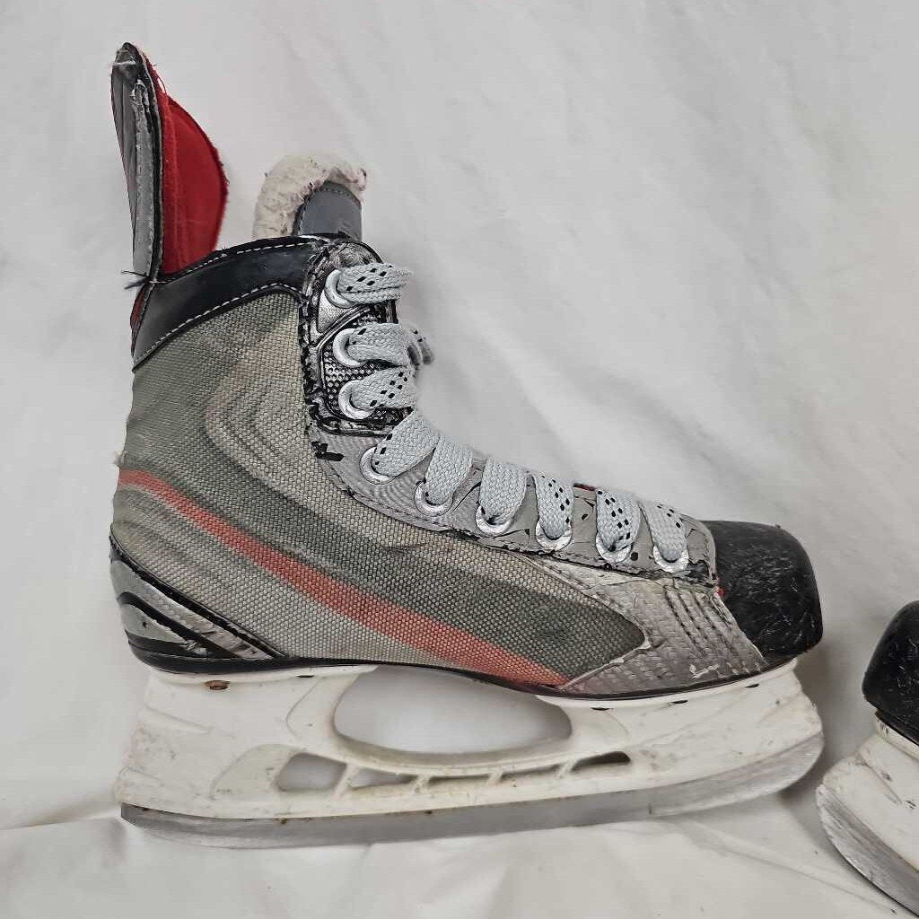 BAUER Vapor X4.0 Hockey Skates - Junior - Size 4 Regular