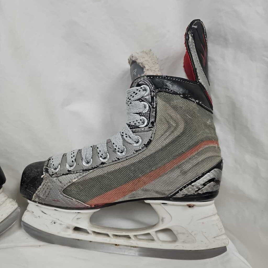 BAUER Vapor X4.0 Hockey Skates - Junior - Size 4 Regular