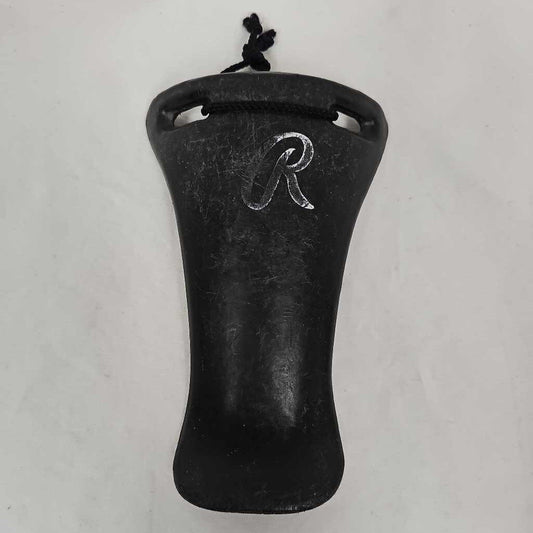 Rawlings Catcher's Throat Guard, 6.5"