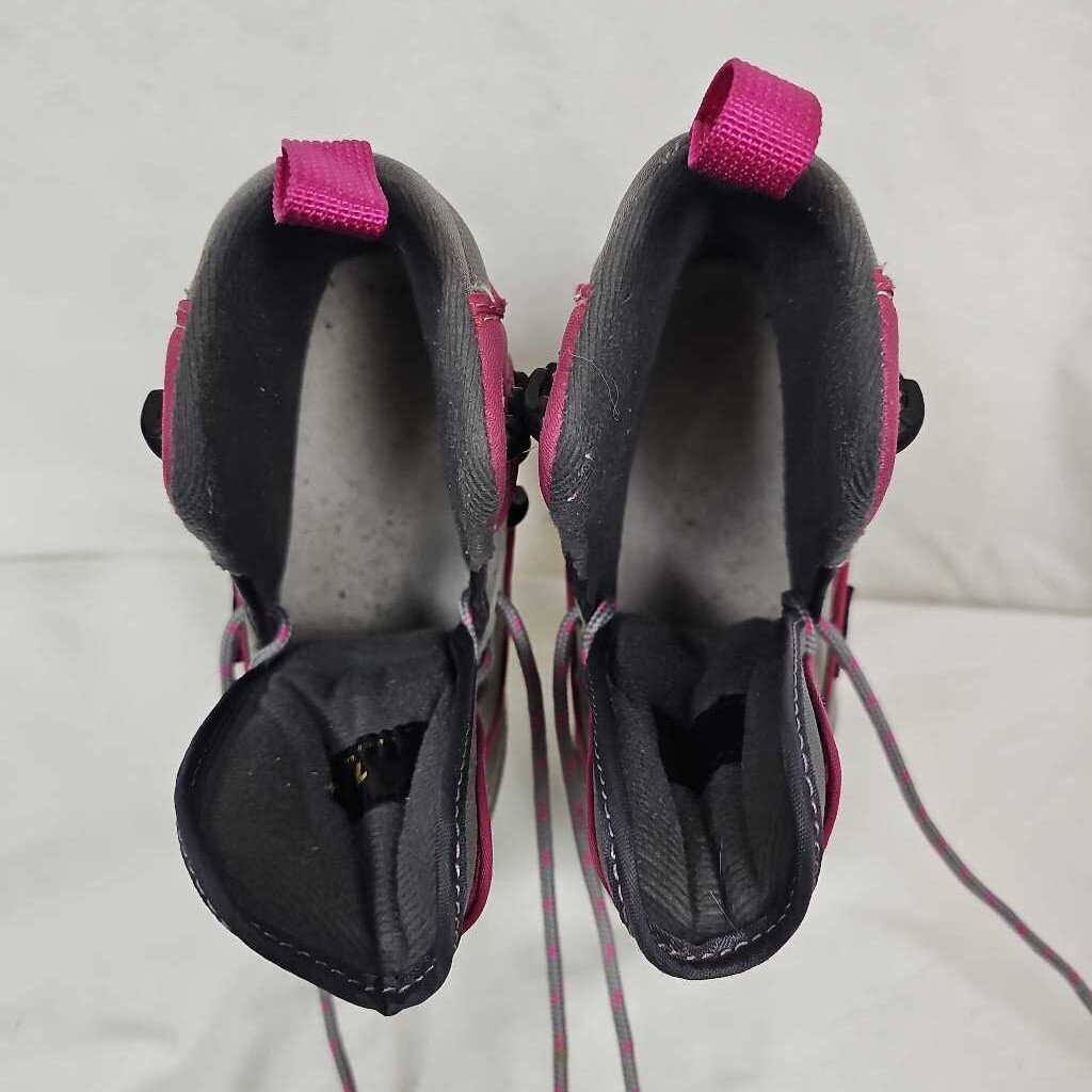 CCM Jamie Girl Figure Skates, Size 1