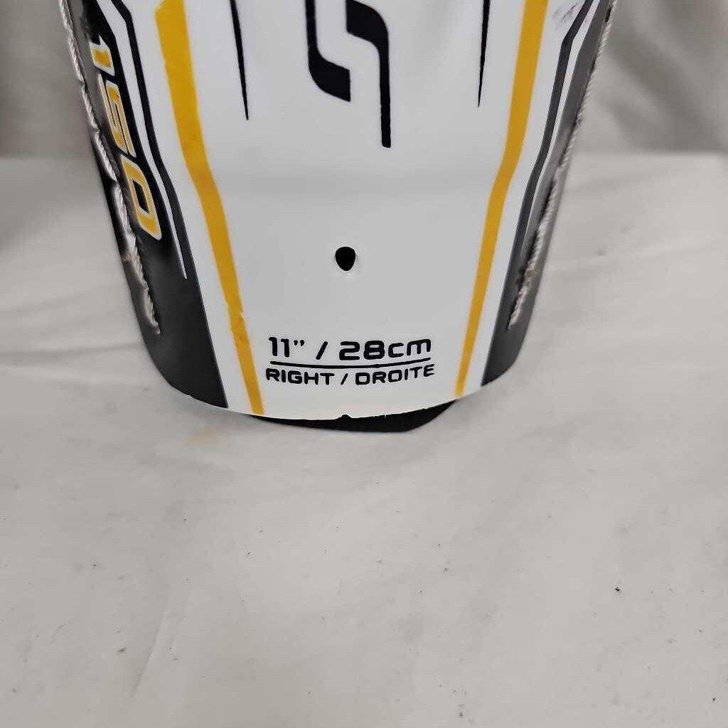 Bauer Supreme 150 Junior Hockey Shin Guards, 11"
