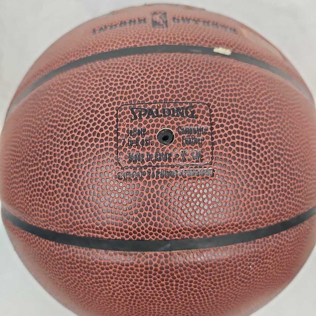 Spalding NeverFlat Basketball, 29.5"