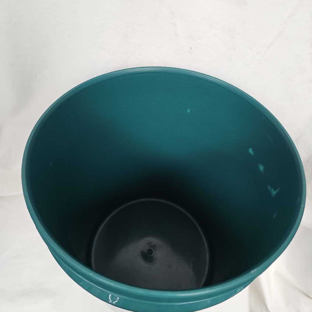 Adidas DSG Empty Bucket