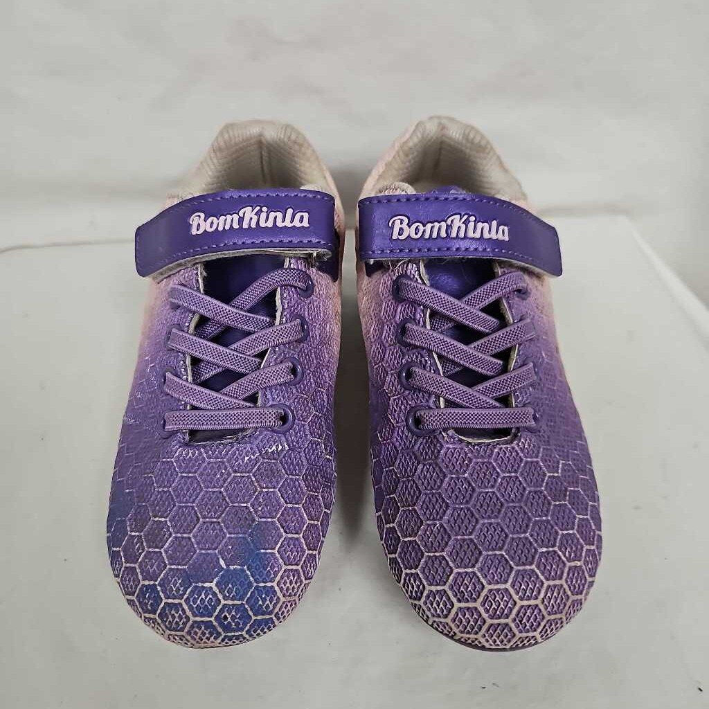 BomKinta Youth Soccer Cleats, Size Y13