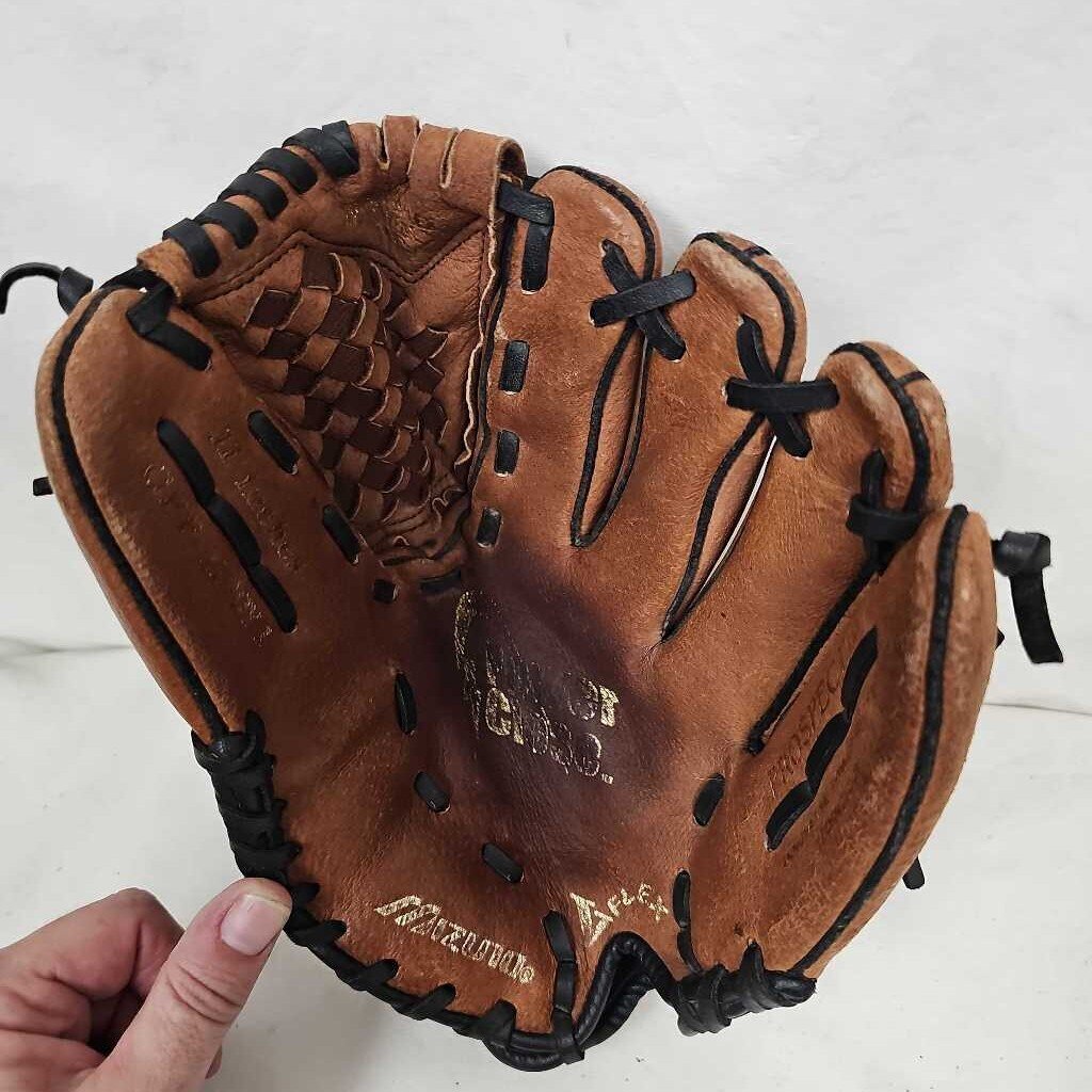 Mizuno Prospect Power Close Baseball Glove, 11"