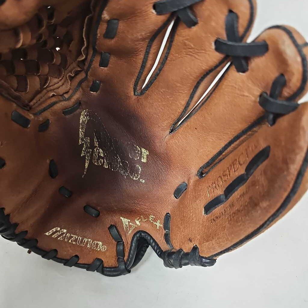 Mizuno Prospect Power Close Baseball Glove, 11"