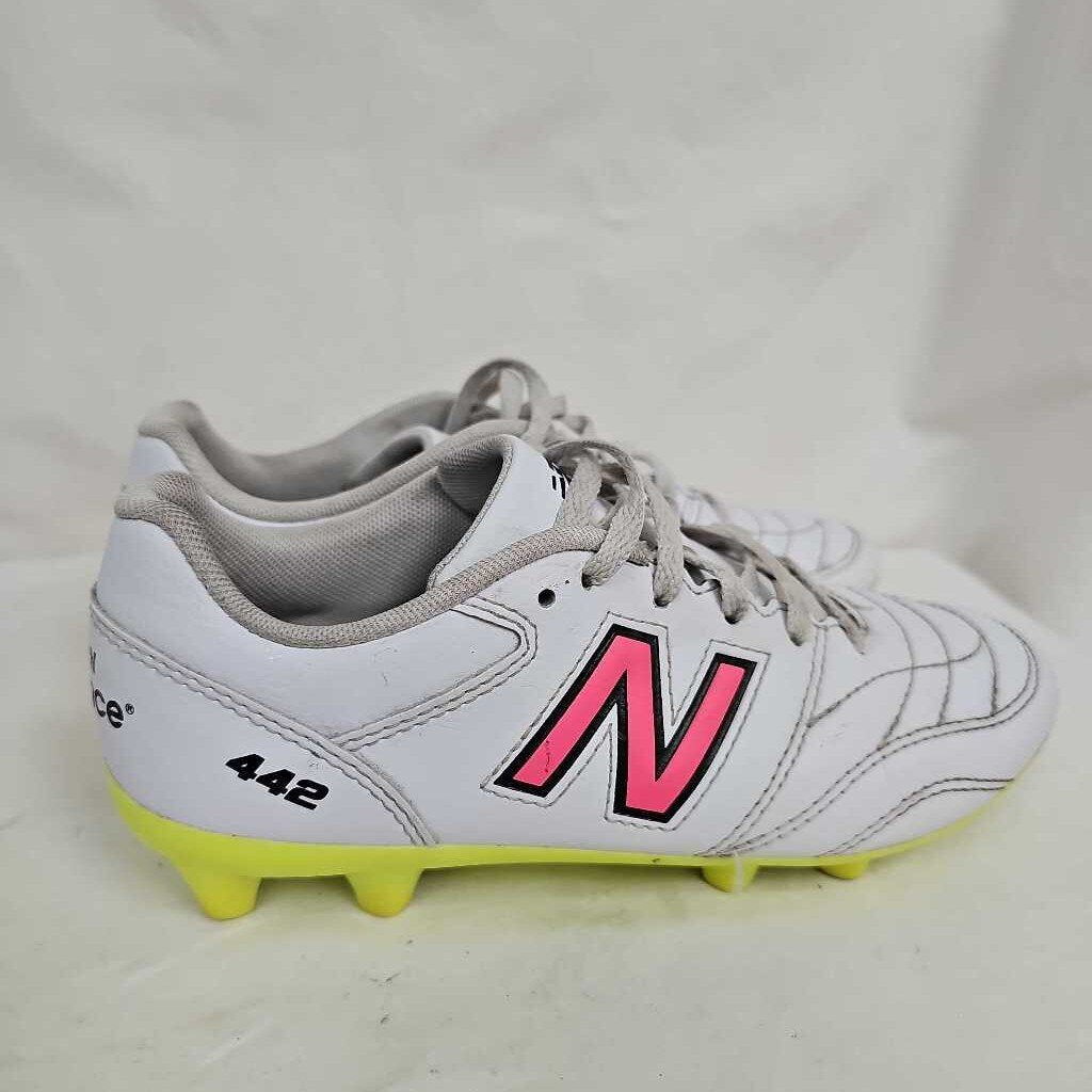 New Balance 442 Soccer Cleats, Size 2.5