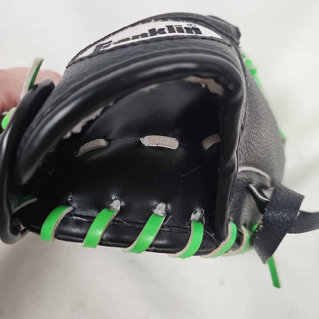 Franklin Inferno T-Ball Glove, 9" RHT
